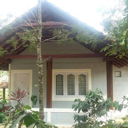 Leisure Vacations Whispering Woods Hotel Madikeri Exterior photo