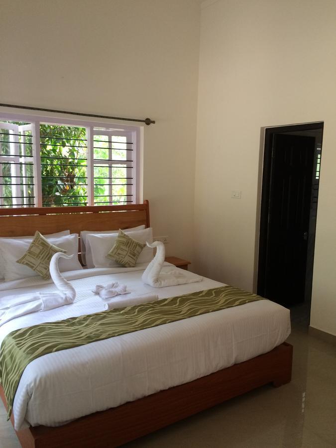 Leisure Vacations Whispering Woods Hotel Madikeri Exterior photo