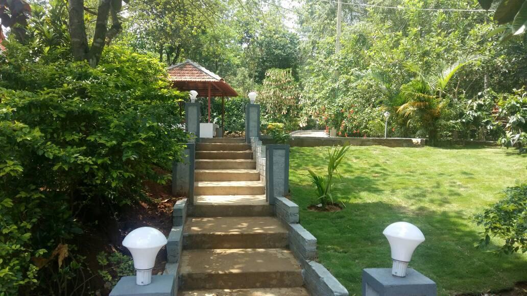 Leisure Vacations Whispering Woods Hotel Madikeri Exterior photo