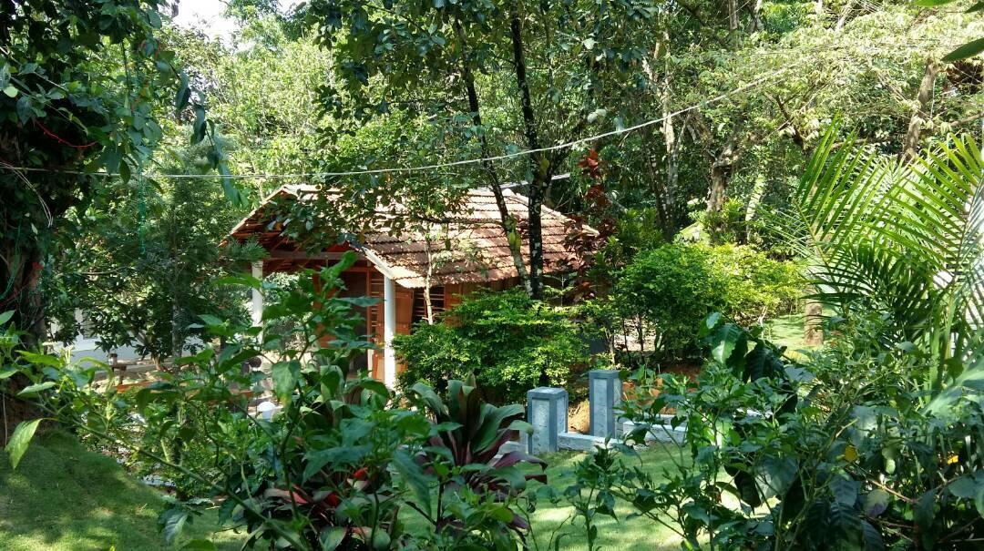 Leisure Vacations Whispering Woods Hotel Madikeri Exterior photo